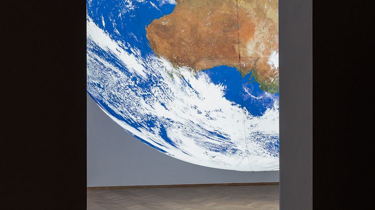 Luke Jerram, Gaia, 2018