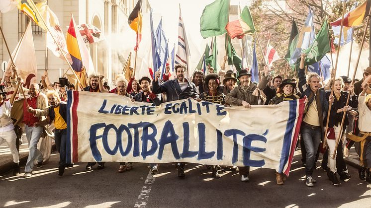 Carlsberg startar supporterrevolution i EM-kampanj med fotbollslegendar