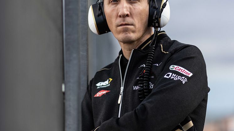 J_TCS_Racing_S9_Valencia_James_Barclay_161222_001