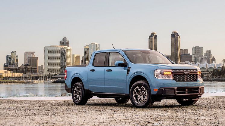 Ford-Maverick_Hybrid_XLT_01