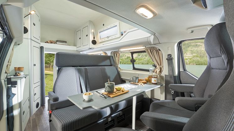 2019Ford_TransitCustomNugget_1
