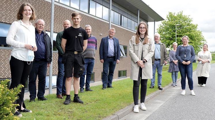 Fra venstre ses: Anne Marie Johansen - Jens Nielsen - Jens Skov Jørgensen - Simon Thulstrup Jensen - Peter Pilgaard - Thøger Elmelund Kristensen - Sarah Balle Aaen - Thomas Simoni Thomsen - Lene Hvilsom Larsen - Inger Poulstrup - Ann Frederiksen.