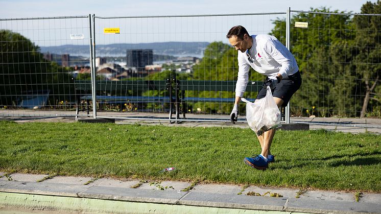 Diplom-Is Rydder etter festen