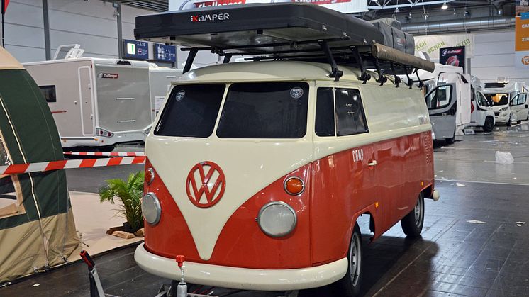 Ein Klassiker: Auch der VW-Bus wird auf der Touristik & Caravaning 2019 gezeigt