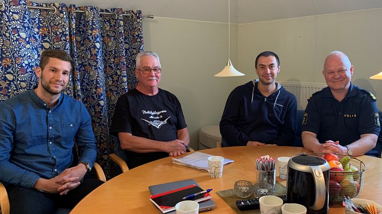 Nima Khaledian; evenemangsrådet, Rune Stornils; arrangör Nostalgidagarna, Nedim Gacanovic och Erik Gatu från polisen. Foto: Josefin Enström, Säters kommun.