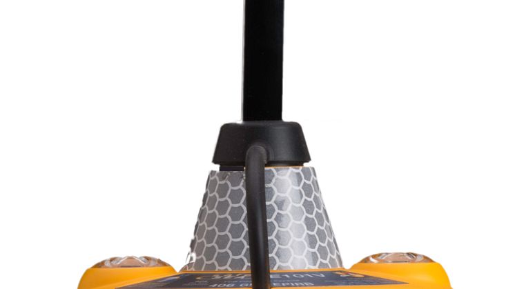 Hi-res image - Ocean Signal - Ocean Signal E101V float-free EPIRB with integrated VDR memory capsule