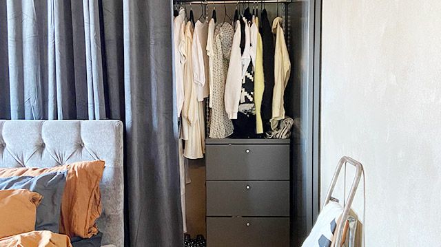 DK_Elfa_Bedroom_Closet_4_graphite_Maria