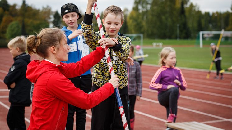 Nestlé For Healthier Kids -kerhot tuovat yleisurheilua kouluihin eri puolilla Suomea