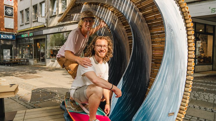 Stefan Wolters (hinten) und Luca Krüger testen die Welle (c)JM Böckmann.jpg