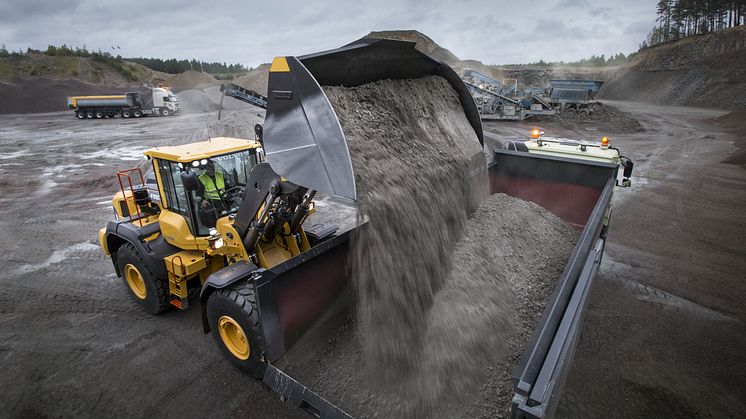 Bättre produktivitet och lönsamhet för Volvos hjullastare med nya, anpassade skopor