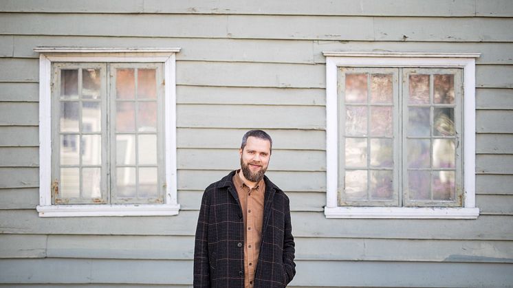I det nye bestillingsverket «Lyric Pieces 2» fortsetter Matre utforskningen av skjæringspunktet mellom sin egen hverdag og virket som komponist, noe som kan sies å ha vært et gjennomgangstema for året på Kode. (Foto: Ingvild Festervoll Melien)﻿