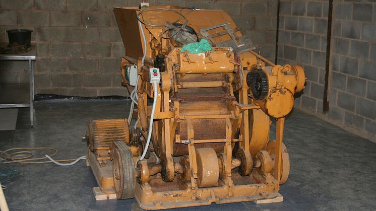 Operation hippolamp tobacco machinery pic3