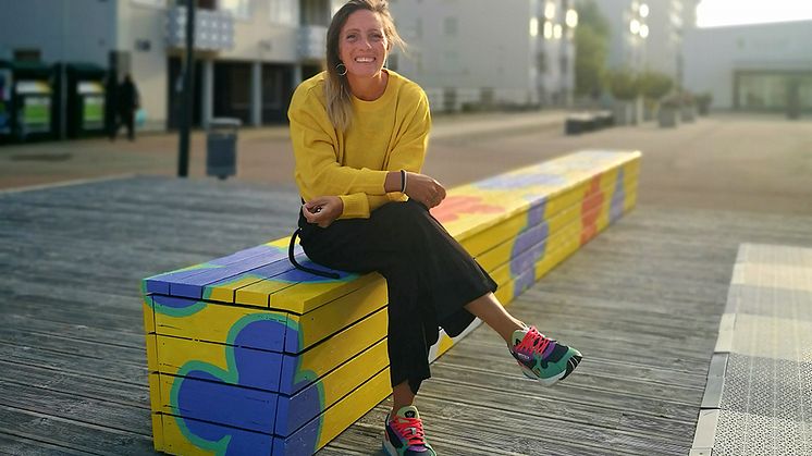 I år kan vi inte genomföra Tellusfestivalen som vi brukar. Men det betyder inte att det blir en tråkig höst på Rymdtorget!" säger Katja Ahlsell från Kulturhuset Bergsjön.