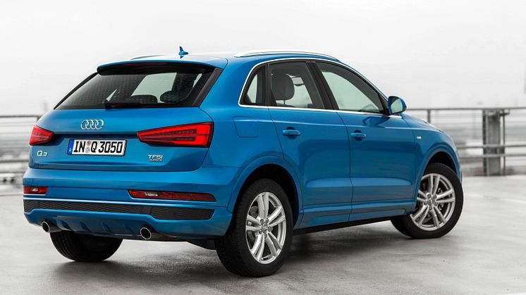 Audi Q3 blue right side rear
