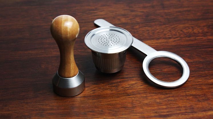 Miljösmart! Nespressokit med återanvändbar kaffekapsel, tamper och hållare