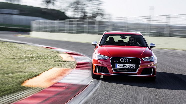 Audi RS 3 Sportback i Catalunya Red front