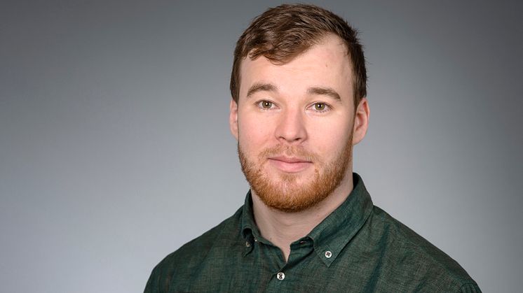 Simon Näverlo, doktorand vid Institutionen för kirurgisk och perioperativ vetenskap och ST-läkare vid Lycksele lasarett. Foto: Mattias Pettersson.