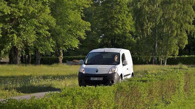 STARK FÖRSÄLJNING FÖR ELDRIVEN RENAULT