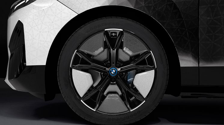 BMW iX med E Ink