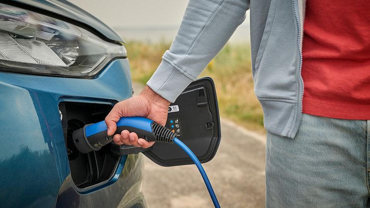 2024FordTransitNuggetActivePHEV_9_charging_close_up.jpg