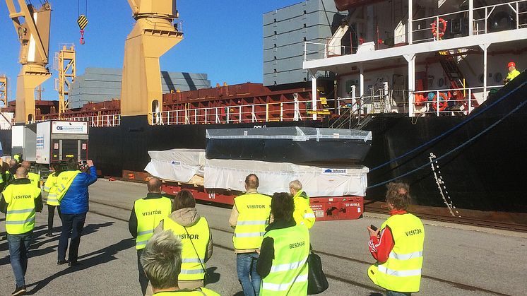 Lastning av projektet för transport till Tristan da Cunha