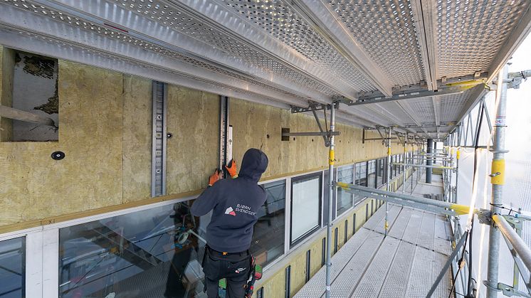 Effektiv facaderenovering bringer nyt liv til  kontor- og flyhangar i Københavns Lufthavne