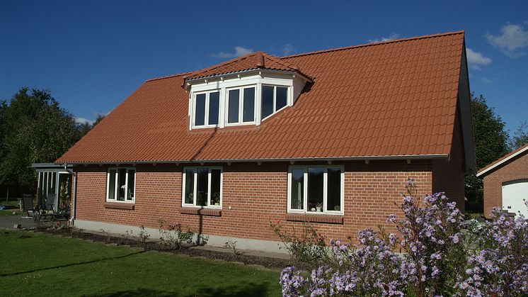 B&C 25 Koralrød 2