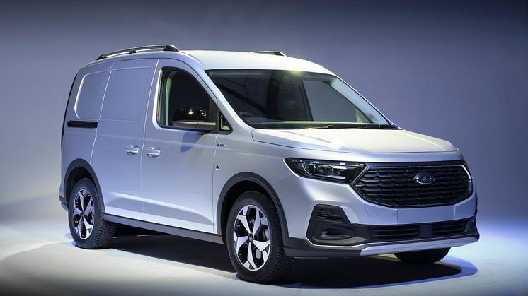 TRANSIT CONNECT_LADBAR HYBRID SWB (1).jpg