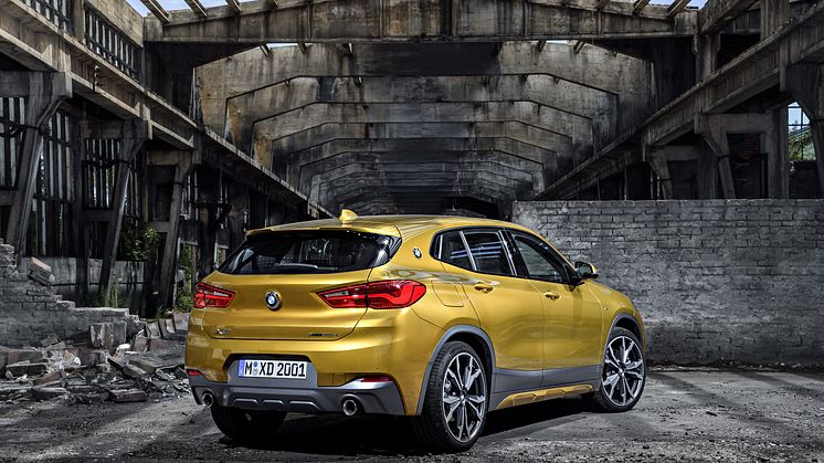 HELT NYA BMW X2