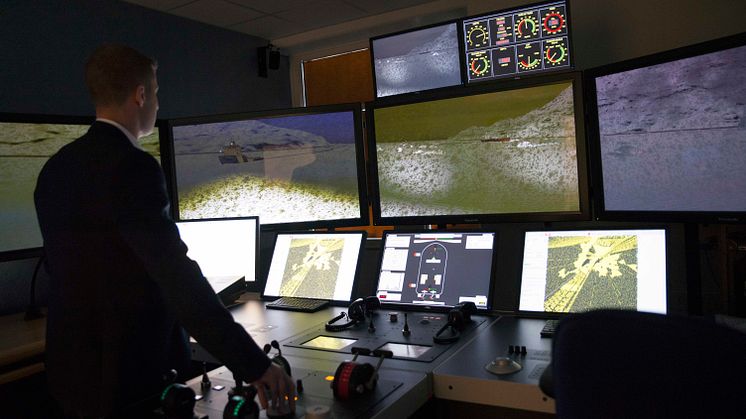 High res image - Kongsberg Digital - Kalmar Ship bridge simulator