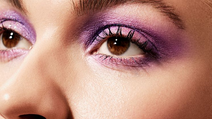BeautyAct lanserer en fargesprakende og eksklusiv sommerkolleksjon med den svenske artisten Tove Styrke som frontfigur.