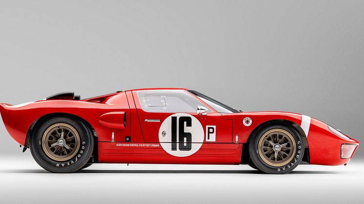 2022 Ford GT Alan Mann Heritage Edition_04