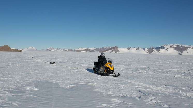 Dr Kate Winter undertaking a radar survey to identify subglacial lakes in Antarctica in 2020