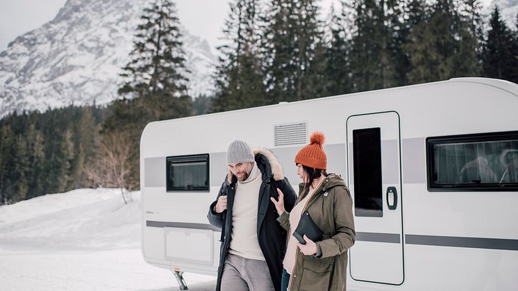 Möjligheten som ges med husvagn eller husbil fortsätter att locka nya köpare till branschen.