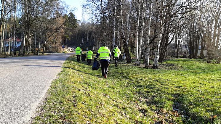 Arbetslag från park- och naturförvaltningen gör vårfint runt om i Göteborg. Foto: Park- och naturförvaltningen