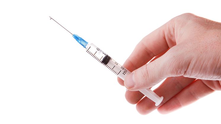 Det er frivilligt om man ønsker at lade sig vaccinere eller ej. Sundhedsmyndighederne anbefaler at man bliver vaccineret.