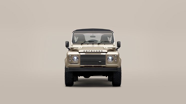 1326_SC_HP_LRCLASSIC_V8_SOFTTOP_HERO_02_DeadFront_v3a.jpg