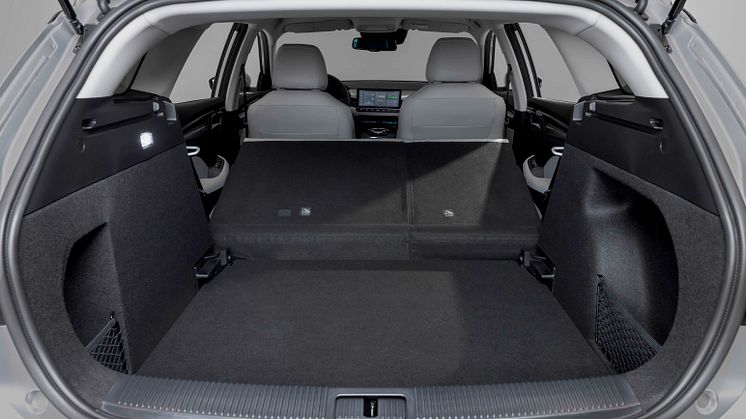 MG5-Electric-luggage-space
