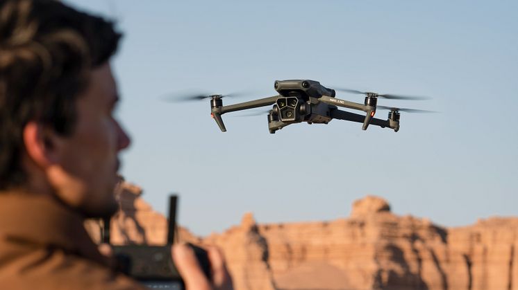 Mavic 3 Pro RC Pro lifestyle 4