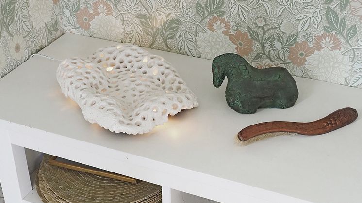 Handgjord keramisk konst i ny design med belysning, från Eva Magnusson Art.