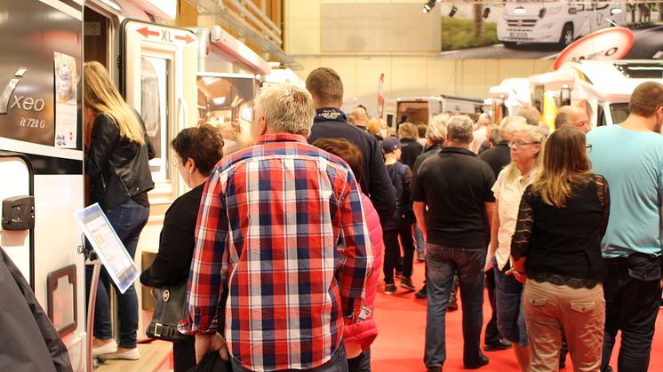 Festligt, fullsatt och full fart framåt i het bransch