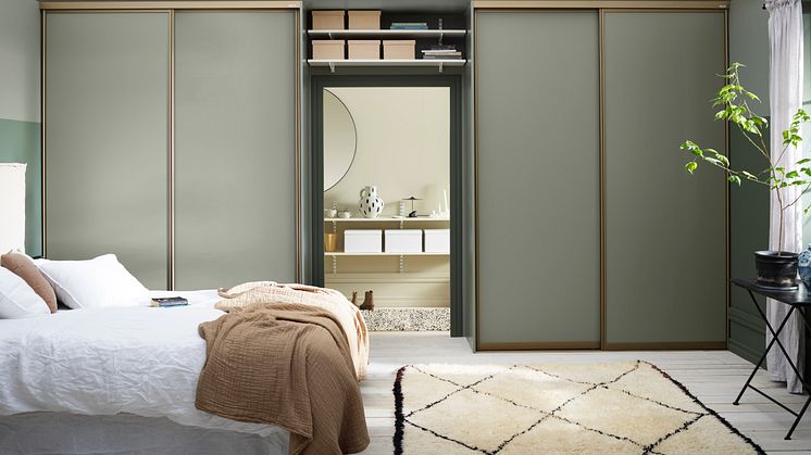 Elfa_Clothing_Interior_Click-in_system_Classic_Slidingdoor_Forma_2022_05_4