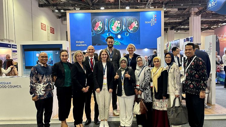 Både delegasjonen fra Mattilsynet og den indonesisk delegasjonen fra Fish Quarantine and Inspection Agency besøkte Sjømatrådets stand på Seafood Expo Asia i Singapore.