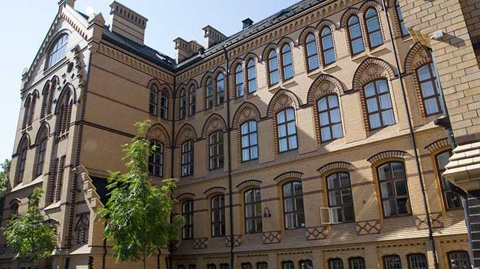 Avgångselever redovisar ett helt års arbete