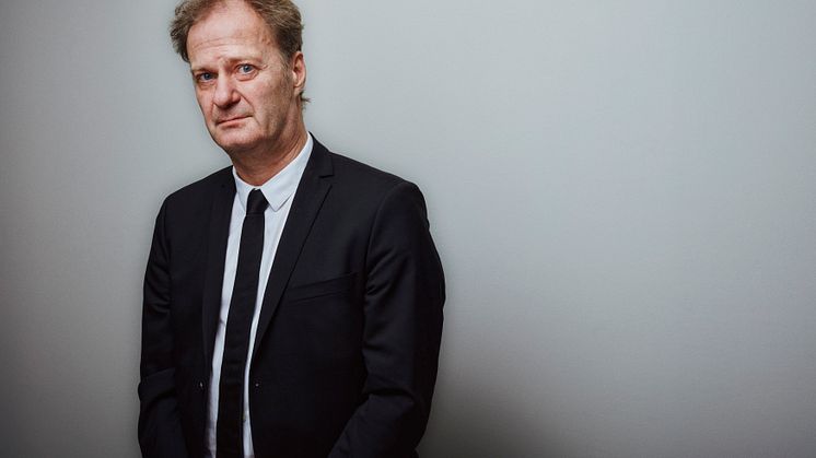 Forfatterfoto 1 Knud Romer (c) Søren Rønholt