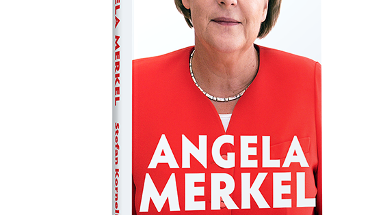 En högaktuell biografi om världens mäktigaste kvinna