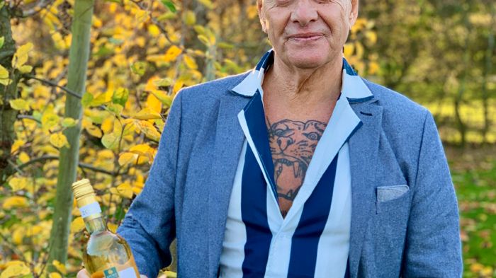 Björn 700 px