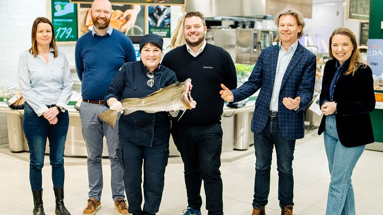 Trine Nodeland (Domstein), Arild Svensen (Domstein), Tatiana Bezhenar (Coop Mega Harbitz Torg i Oslo), Kim Kristiansen (Domstein), Trym E. Gundersen (Sjømatrådet) og Victoria Braathen (Sjømatrådet). Foto: Simen Prestaasen, TRY Innhold