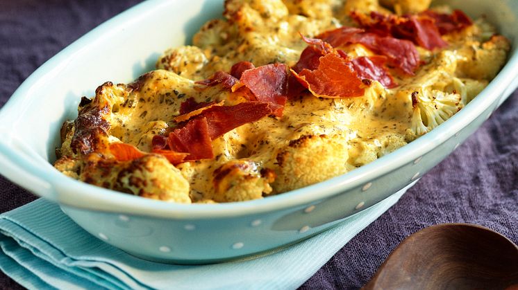 Blomkålsgratäng med Serrano-chips