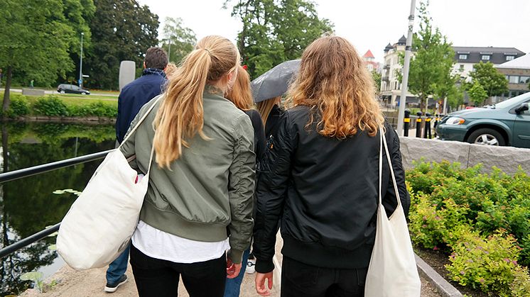Ungdomarna på bilden har inget med artikeln i övrigt att göra. FOTO: Maria Karlsson